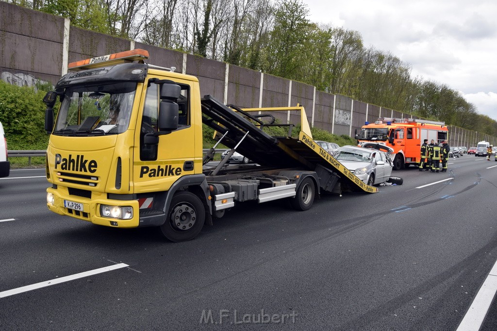 VU Auffahrunfall A 3 Rich Oberhausen kurz vor AS Koeln Dellbrueck P183.JPG - Miklos Laubert